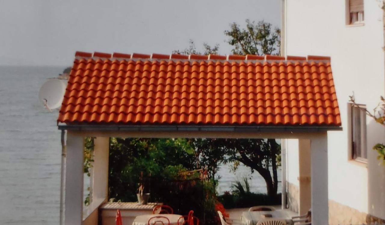 Apartment Riko - Accomodation "With" The Adriatic Sea Kampor Esterno foto