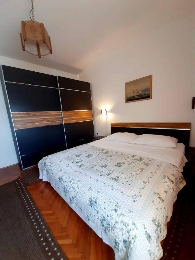 Apartment Riko - Accomodation "With" The Adriatic Sea Kampor Esterno foto