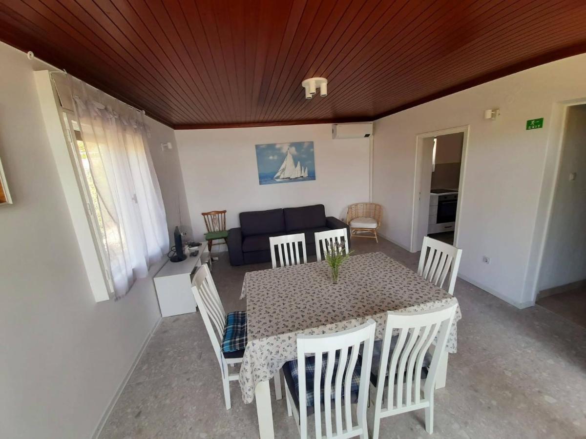 Apartment Riko - Accomodation "With" The Adriatic Sea Kampor Esterno foto